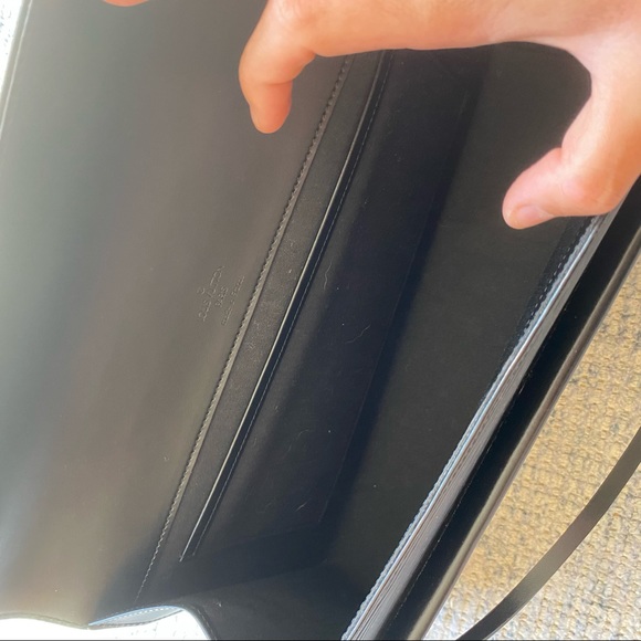 Louis Vuitton Epi Dinard - Picture 8 of 12